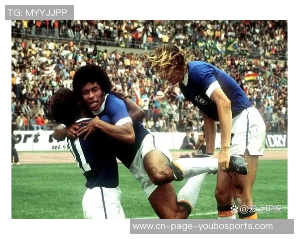 足球历史上单场进球最多的球员及其传奇表现揭秘 足球历史上单场进球最多的球员及其传奇表现揭秘